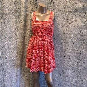 Reduced$ 🌟 Summer Red/white Aztec design dress
